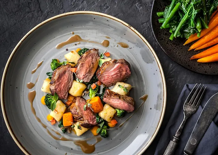 The Daffodil & Отель Грасмир