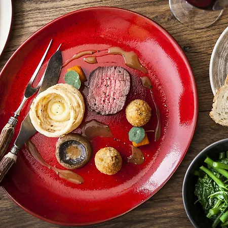 The Daffodil & מלון גראסמיר